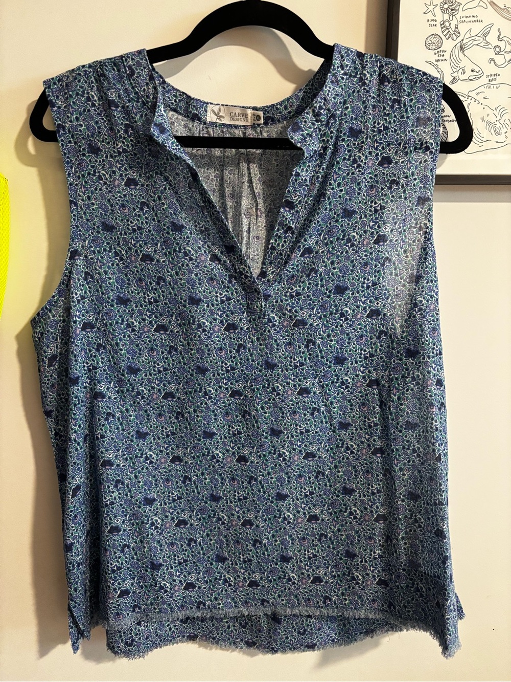 Two Carve Designs Gauze Sleeveless Tops